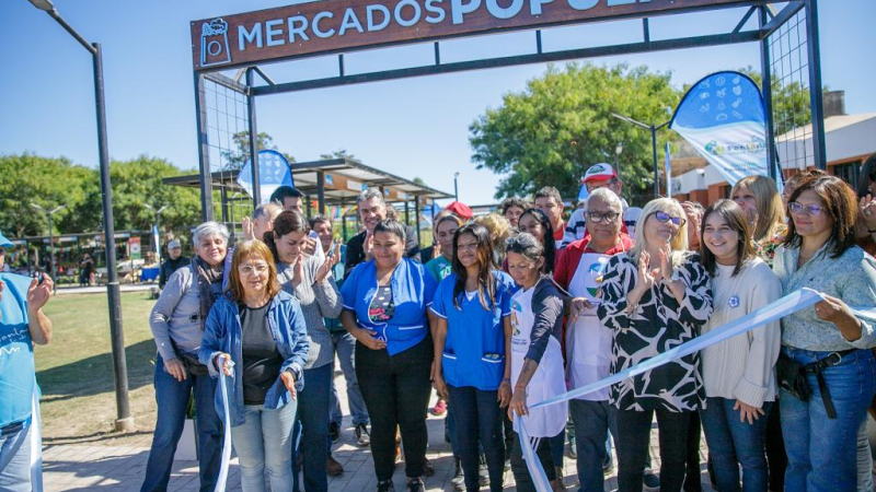 Mercado Popular para acercar a productores y consumidores de Fontana