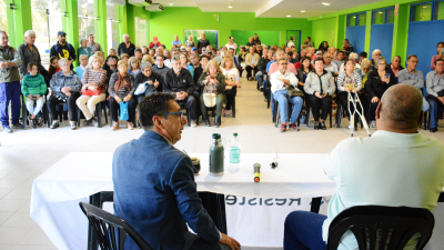 Gustavo Martínez reunió a jubilados para dialogar sobre políticas salariales