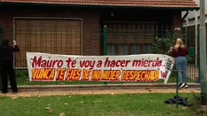 Insólito escrache en el Día del Padre