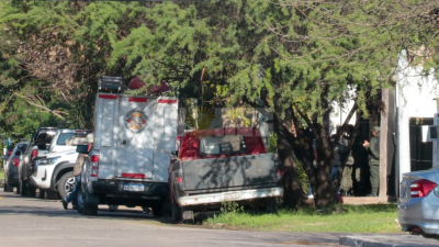 Peritos de Gendarmería allanan con un georradar la casa de Sena y Acuña