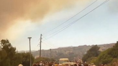 Grecia se enfrenta a evacuaciones masivas