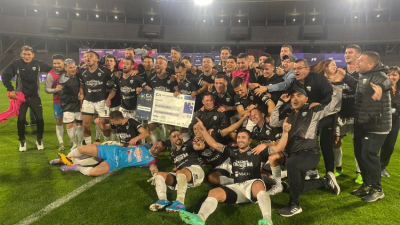 Batacazo: For Ever derrotó a Central y está en octavos de final