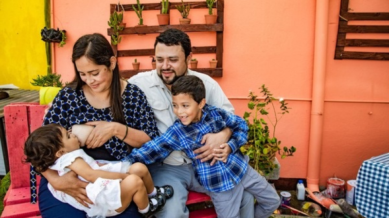 Cuánto cuesta cuidar a un niño y cómo se calcula ese valor   