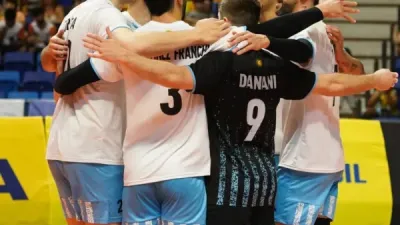 Argentina le ganó a Perú y definirá el título frente a Brasil