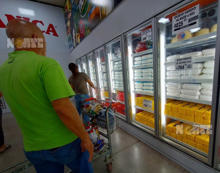 supermercado cheek 1.JPG