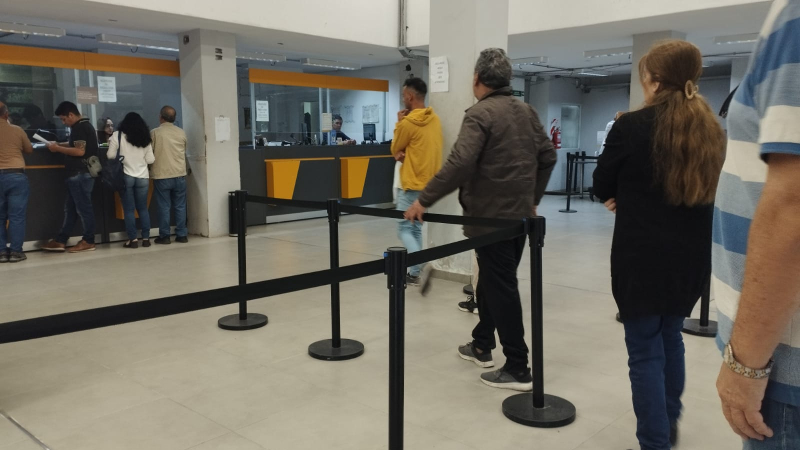 Continúa el pago a autoridades de mesa del 13 de agosto