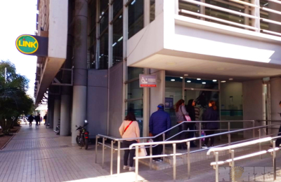 Arranca el pago de salarios a la administración pública