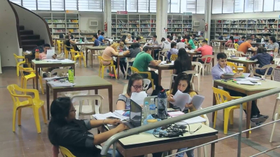 Con menos uso de libros impresos, explican por qué la biblioteca sigue llena