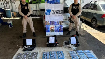 Incautaron más de 100 kilos de cocaína flotando en el río Paraná