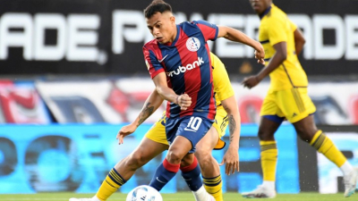Boca empató con San Lorenzo, en un final polémico por la intervención del VAR