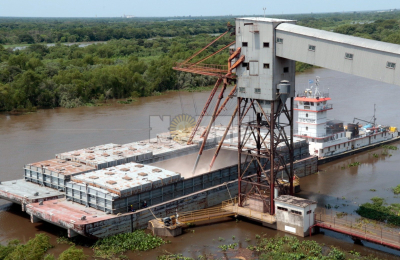 Con 4.500 toneladas de maíz, Colono reanudó la operación fluvial desde Barranqueras  