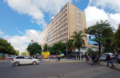 El sábado Zdero recibe los atributos y culminan 16 años de gobierno peronista