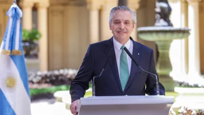 Alberto Fernández: "No es razonable pensar en un ajuste que detenga la producción y el consumo"