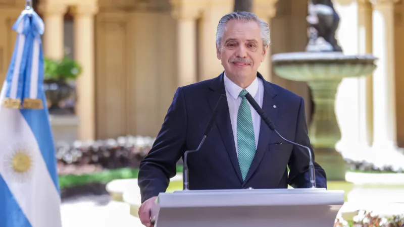 Alberto Fernández: "No es razonable pensar en un ajuste que detenga la producción y el consumo"