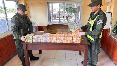 Dos chaqueños fueron interceptados en la ruta 11 con $36.000.000