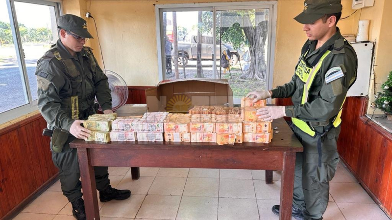 Dos chaqueños fueron interceptados en la ruta 11 con $36.000.000
