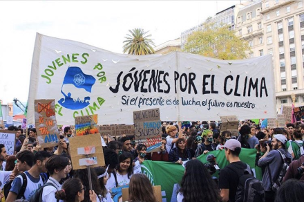 jovenes x el clima.png