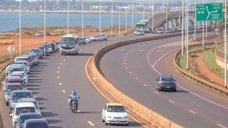 Se amplía a los autos el prerregistro migratorio para agilizar los pasos fronterizos al Paraguay