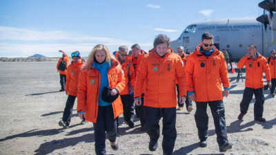 Milei llegó a la Antártida en su primer viaje oficial fuera de Buenos Aires