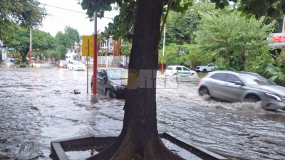 Corto pero intenso temporal en Resistencia generó complicaciones en el tránsito