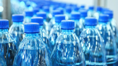 Las botellas de plástico y la amenaza de las nanopartículas