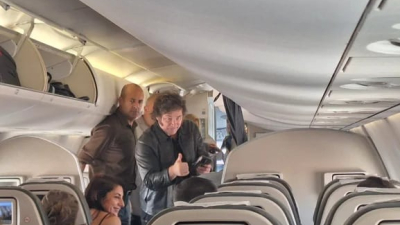 Tras una semana de intensas negociaciones por la Ley Ómnibus, Milei llegó a Mar del Plata para saludar a Fátima Florez