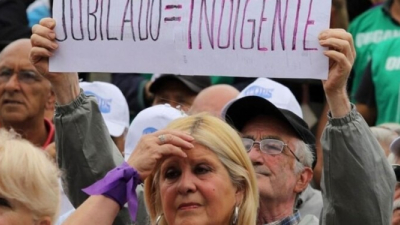 Jubilados y clase media, los grandes perdedores en el arranque del gobierno de Milei