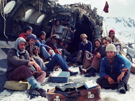 La sociedad de la nieve.jpg