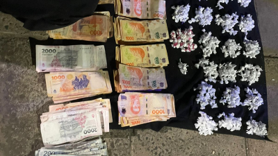 Detuvieron a un supuesto vendedor de drogas con más de 400 dosis de cocaína