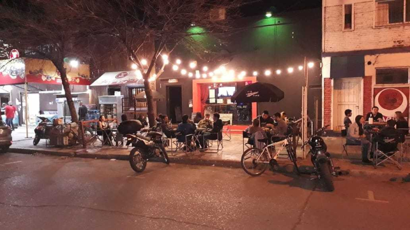 Rock a beneficio de merenderos: gran show acústico solidario para juntar alimentos