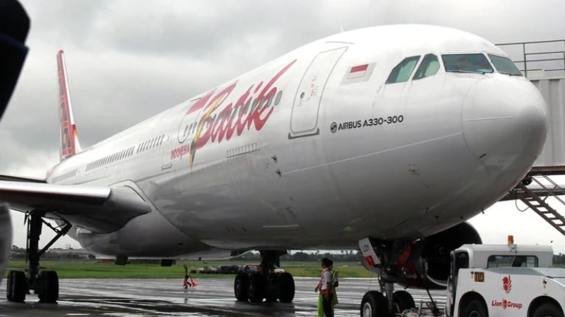Peligro en el aire: un piloto y su copiloto se durmieron a la vez en pleno vuelo