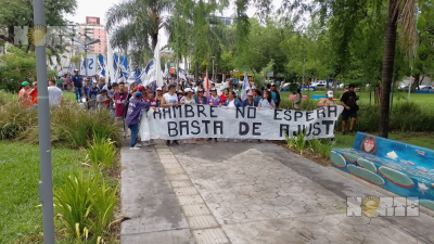 Organizaciones sociales, políticas y sindicales marcharon a Casa de Gobierno