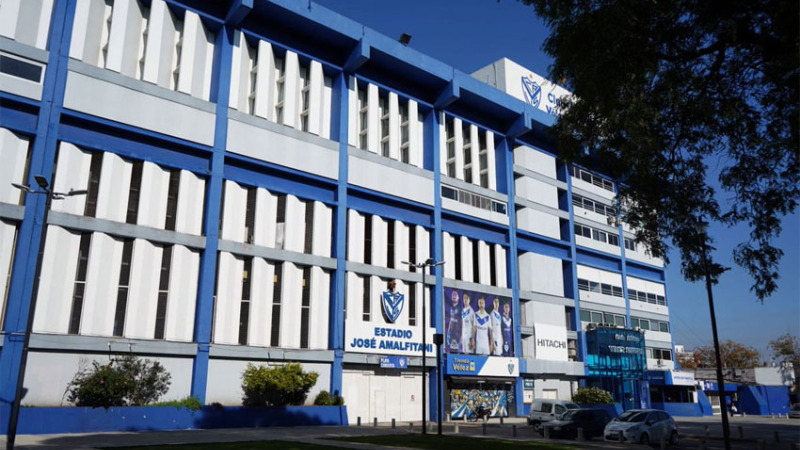 Vélez suspendió los contratos de los cuatro jugadores
