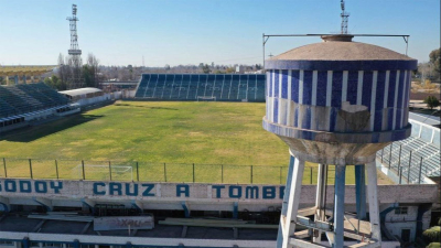 Dos jugadores de Godoy Cruz detenidos por abusar de una joven