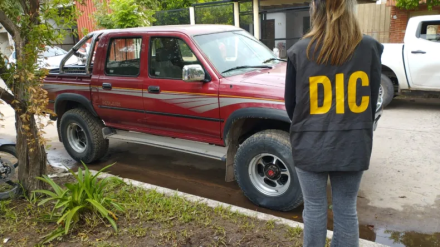 dos camionetas2.png