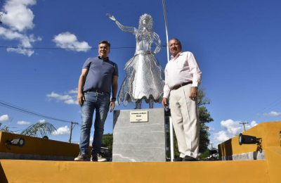 Zdero inauguró obras en el polideportivo municipal y la escultura de la Mujer