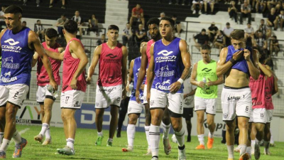 Los jugadores de For Ever reclaman casi dos meses de retraso en sueldos