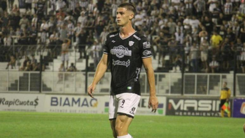 Mala noticia para For Ever: se desgarró el goleador Jonathan Dellarossa