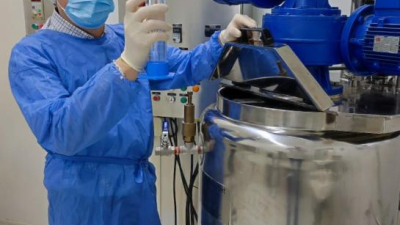 Laboratorio de la Uncaus duplicó la producción de repelente para cubrir la demanda del Chaco