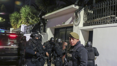 México rompió relaciones luego de que Ecuador asaltara su embajada