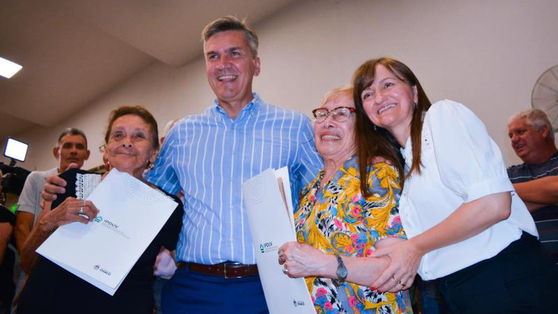 Obra reactivada y terminada: Zdero inauguró la terminal de San Martín