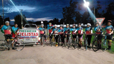 Grupo de ciclistas, desde Charata peregrinan rumbo a Mailin