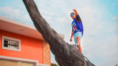 Los neumáticos se convierten en arte en las manos de Diego Chávez