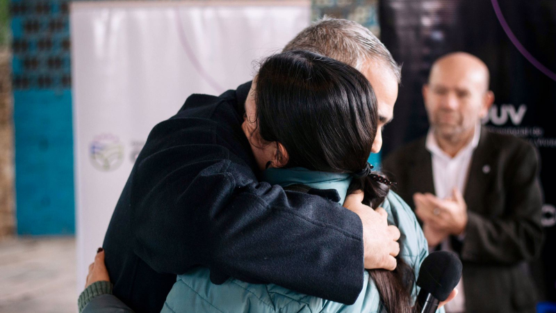 Ocho familias cumplen el sueño de tener su propia casa