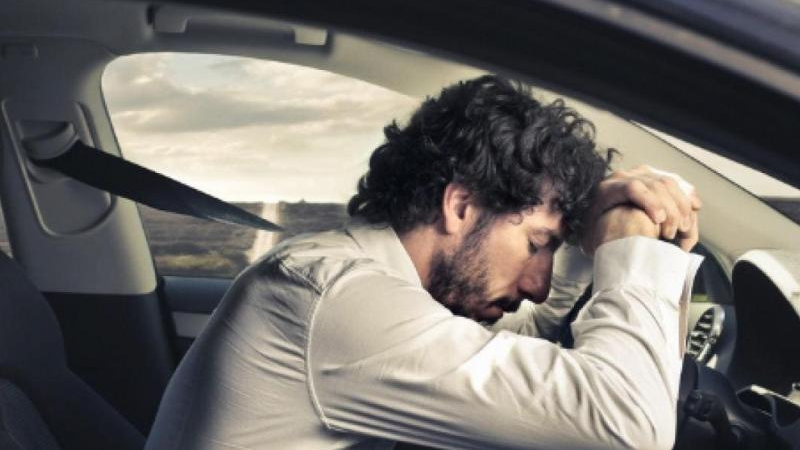 Qué son los microsueños y por qué pueden convertirse en un peligro al volante