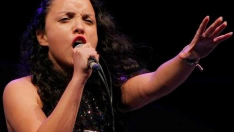 Aldana Barboza & Grupo junto a Humberto Falcon