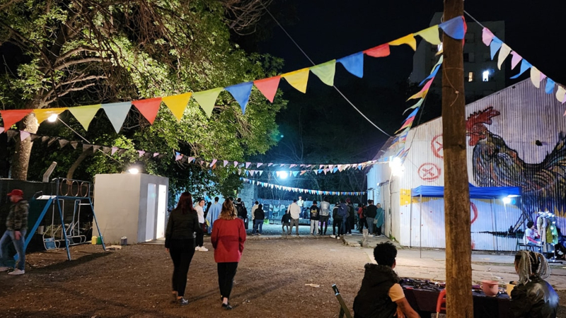 Un espacio autogestivo con 36 emprendedores y actividades para la familia