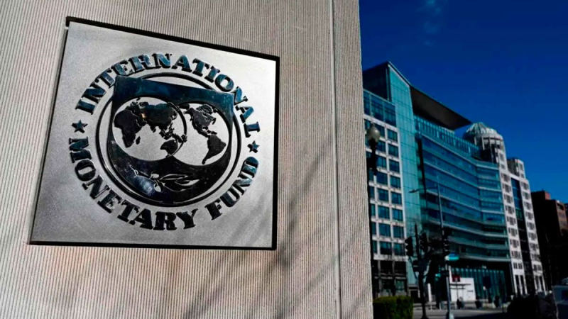 El FMI aprobó el desembolso de US$ 800 millones para la Argentina