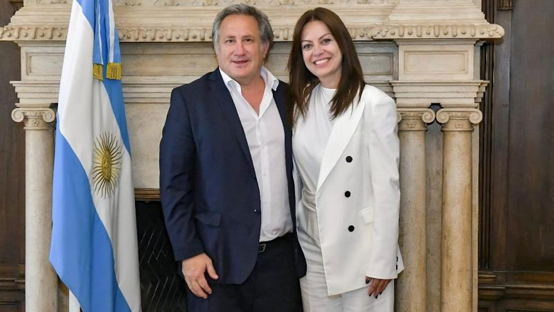 Investigan contratos dudosos entre el Estado y la OEI