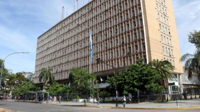 Trabajadores estatales cobrarán julio la próxima semana